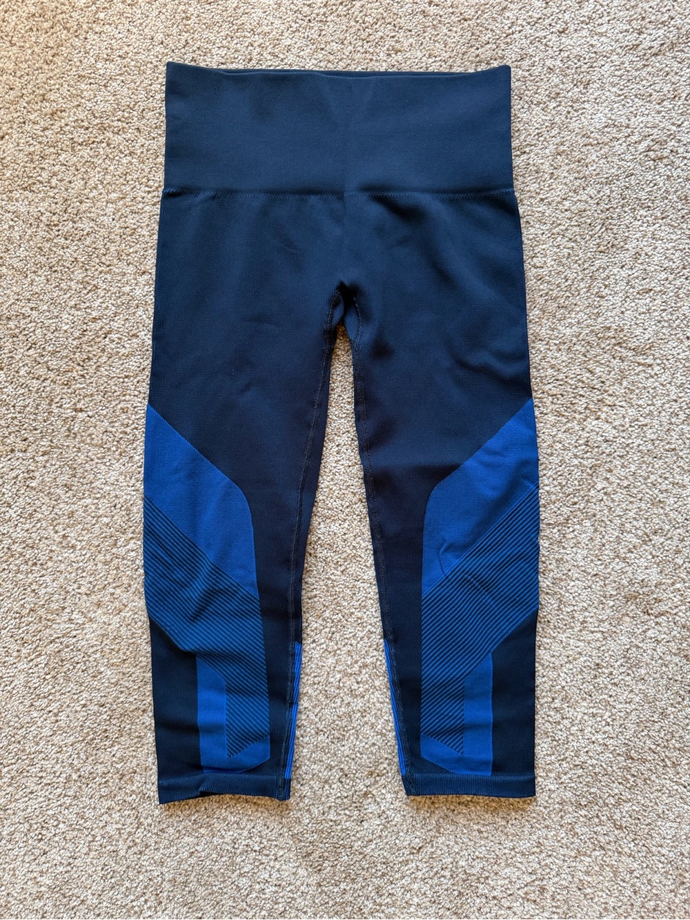 LNDR high compression cropped leggings